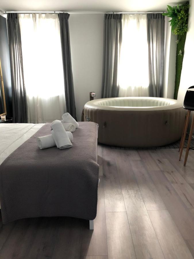 Apartment Zagreb Jacuzzi Exterior photo