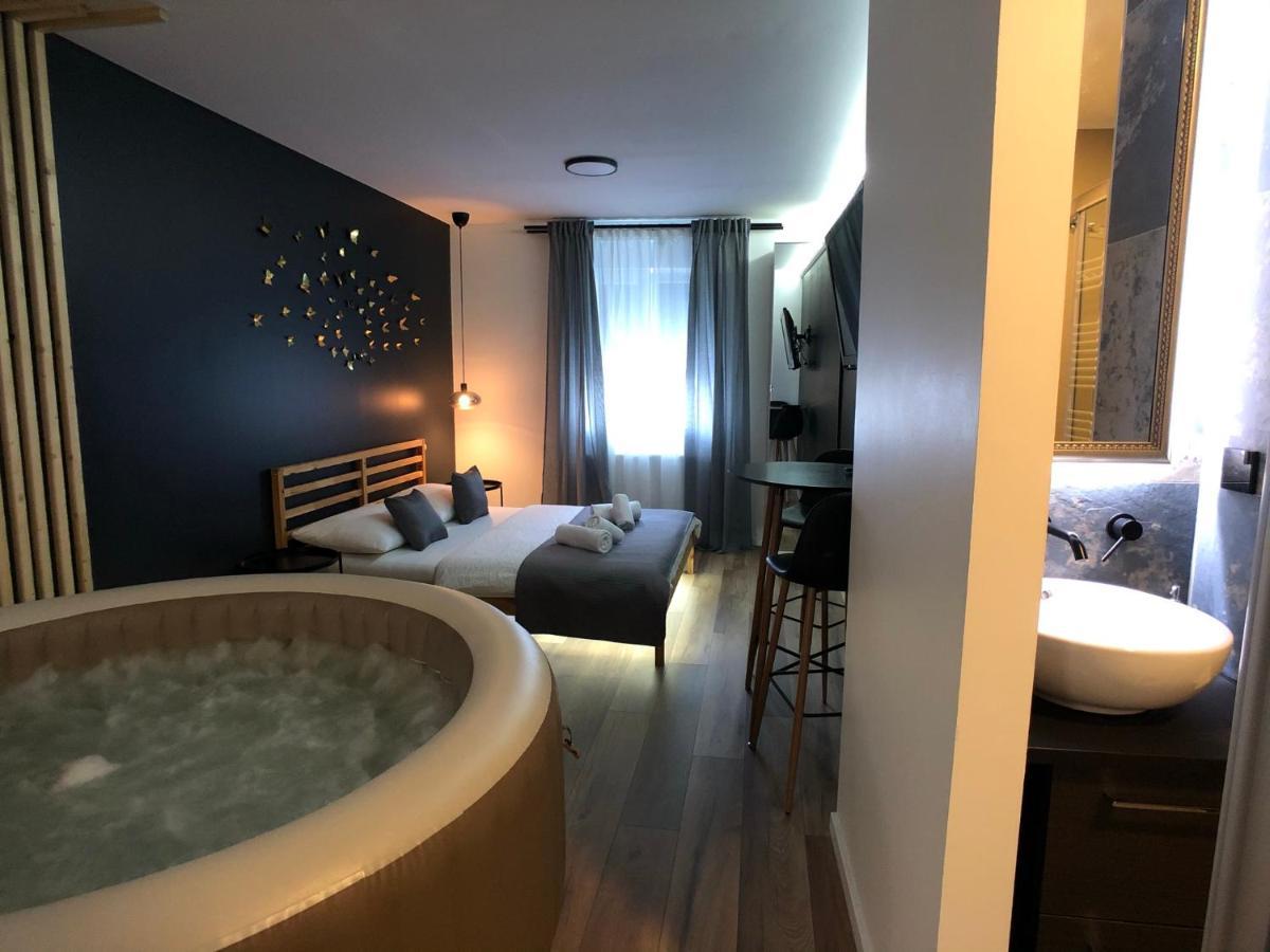 Apartment Zagreb Jacuzzi Exterior photo