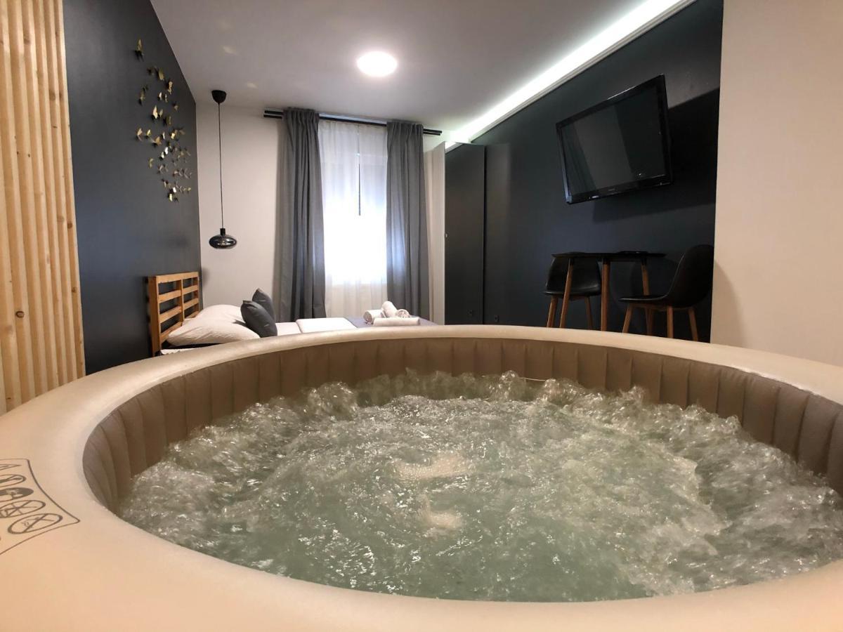 Apartment Zagreb Jacuzzi Exterior photo